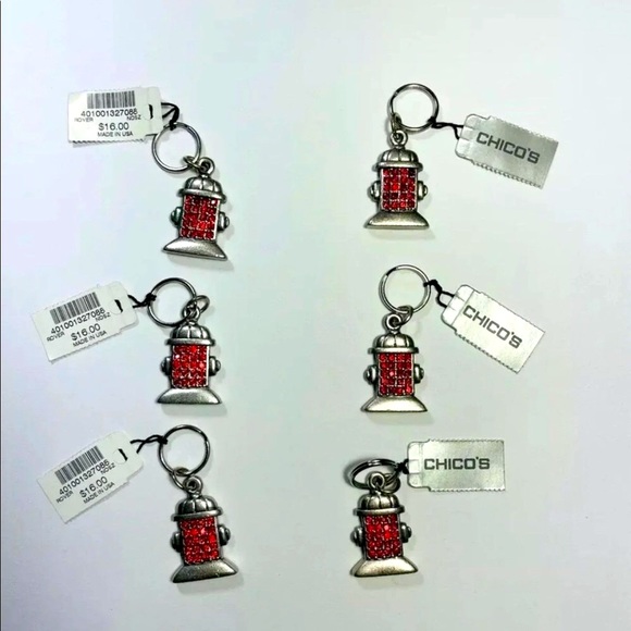 NWT. Chico’s. Hydrant Charm Key Ring Dog Rover Charm. - Picture 6 of 6